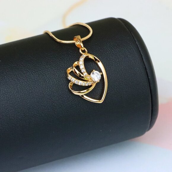 "Rose Gold Heart Pendant with CZ Stone and Twisted Open Design, XPPT1400 - Picture 4 of 13